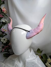 Image 1 of Dragon Horns | Rainbow Pink | L