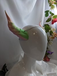 Image 4 of Dragon Horns | Rainbow Green - Purple | L