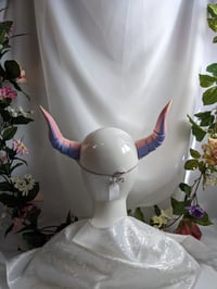 Image 3 of Dragon Horns | Rainbow Green - Purple | L
