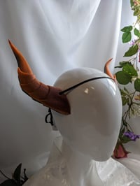 Image 2 of Dragon Horns | Amber | Large