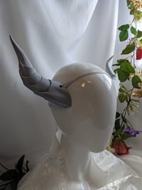 Image 2 of Dragon Horns | Grey | Large