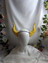 Image 3 of Dragon Horns | Yellow | Large