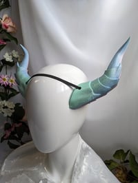 Image 1 of Dragon Horns | Rainbow Green-Pink| Large