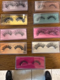 Image 2 of 3-D mink eyelashes