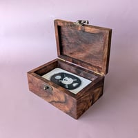 Image 5 of Minamalist Tarot Deck Box - Claro Walnut