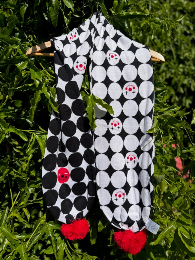 Clown Pompom Scarf (Mime Variant)