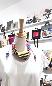 Image 2 of Collar Intarsia de Domingo Ayala