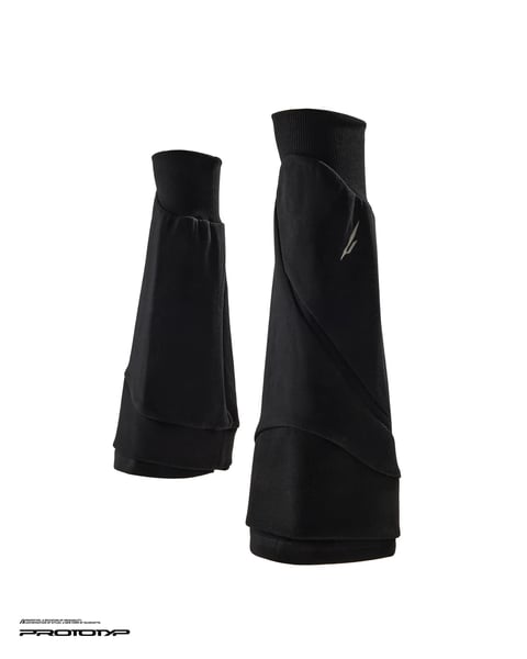 Image of PROTOTYP - Acceleration ARCNAR Tech Leg Warms (Black)