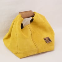 Image 2 of Jumbo Siops limone suede