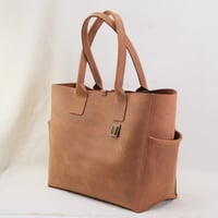 Image 4 of Lug Around Tote in vintage light brown
