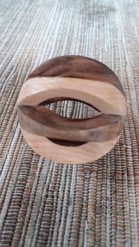 Image 2 of Sphère . Frêne & Noyer