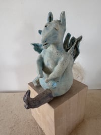 Image 7 of Donkey who lost his leg