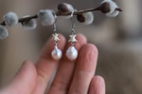 Image 1 of Orecchini Vertebre di serpente e Perle I