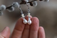 Image 4 of Orecchini Vertebre di serpente e Perle II