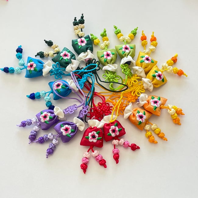 'flower pouch' korean traditional norigae charm
