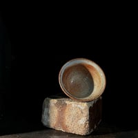 Image 4 of Shino Gaiwan with cup