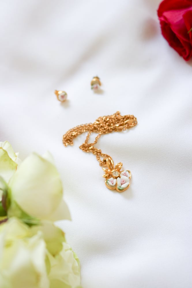Image of Vintage Avon Pastel Porcelain Rose Necklace with Rose Earrings 