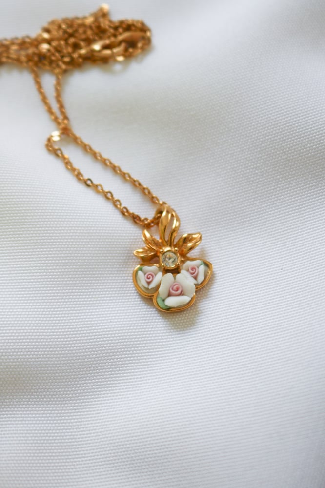 Image of Vintage Avon Pastel Porcelain Rose Necklace with Rose Earrings 