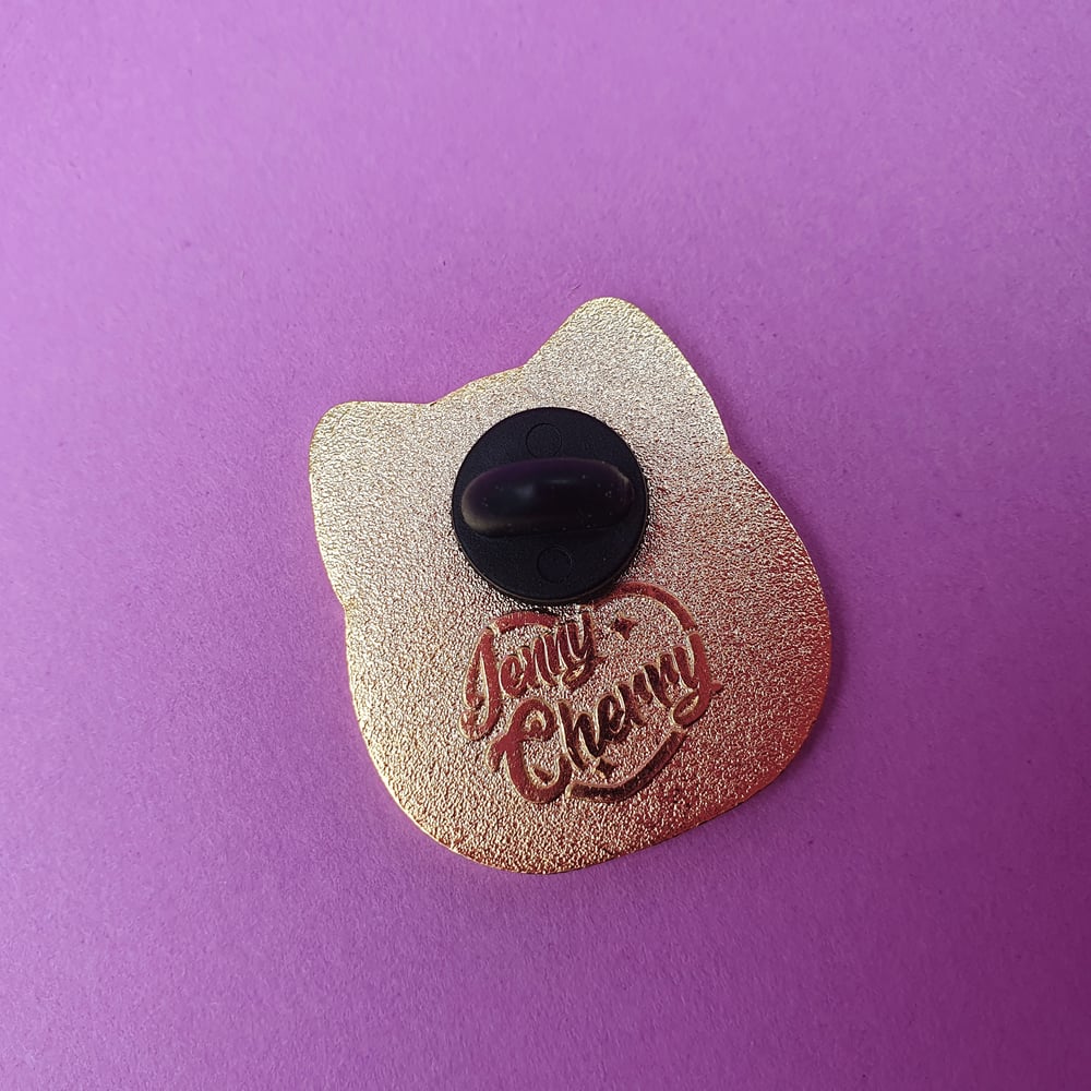 Image of Darumiau Pins