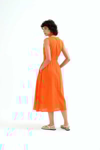 Image 3 of Vestido midi naranja de CF