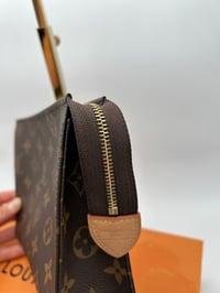 Image 6 of Louis Vuitton Monogram Toiletry Pouch 19