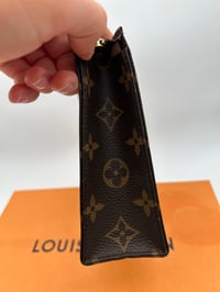 Image 9 of Louis Vuitton Monogram Toiletry Pouch 19