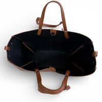 Image 4 of Large Leather Tote Bag – Caramel