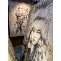 Image 2 of Panneau en papier froissé "La Chapka"