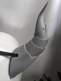Image 4 of Dragon Horns | Grey | Medium