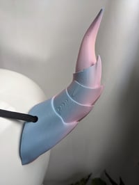 Image 4 of Dragon Horns | Rainbow Blue-Orange | medium