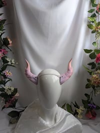 Image 2 of Dragon Horns | Rainbow Pink-Orange | Medium