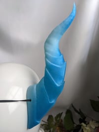 Image 4 of Tiefling | Ice Blue | Large