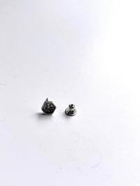 Image 2 of Sterling Silver Weed Ear Stud(single)
