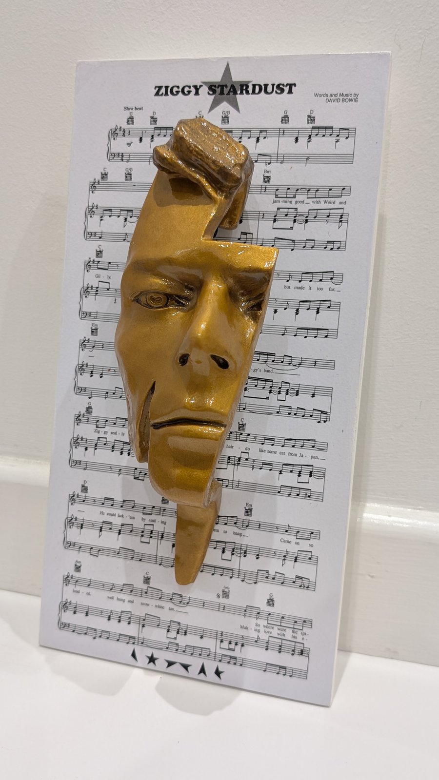 Deep Gold Resin 'Flash' - David Bowie Sculpture | BowieGallery