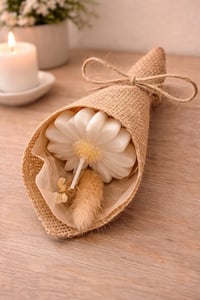 Image 1 of Daisy Bloom Candle