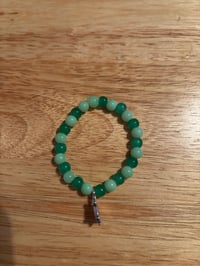 Image 2 of Glossy Green beaded bracelet