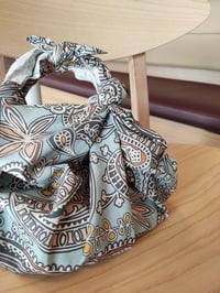 Image 3 of Furoshiki Paisley Garden L