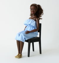 Image 2 of 1:6 black chair