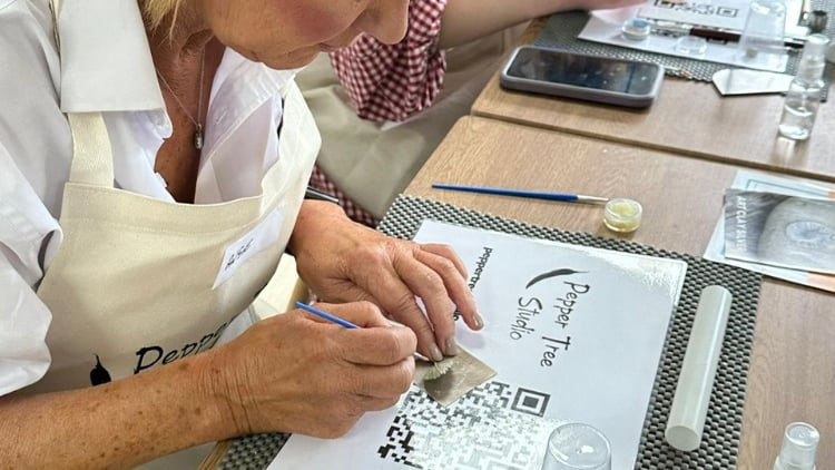 Image of Silver With a Touch of Gold - The Afterglow Pendant Jewellery Making Workshop 