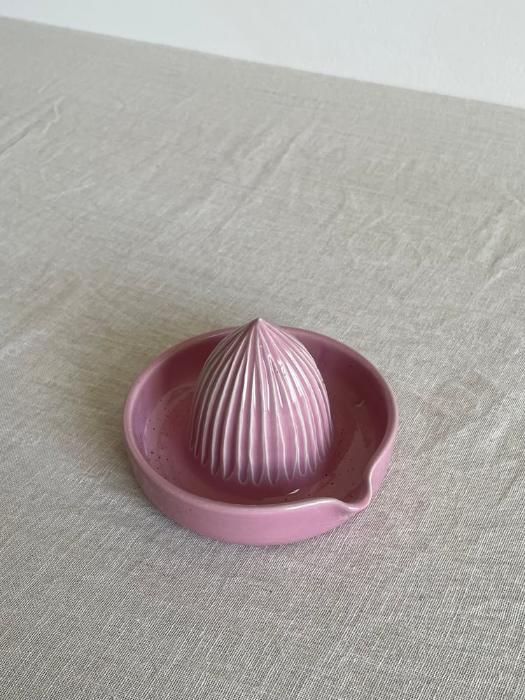Image of Citrus juicer pink