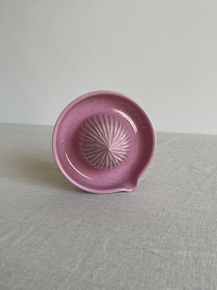 Image of Citrus juicer pink