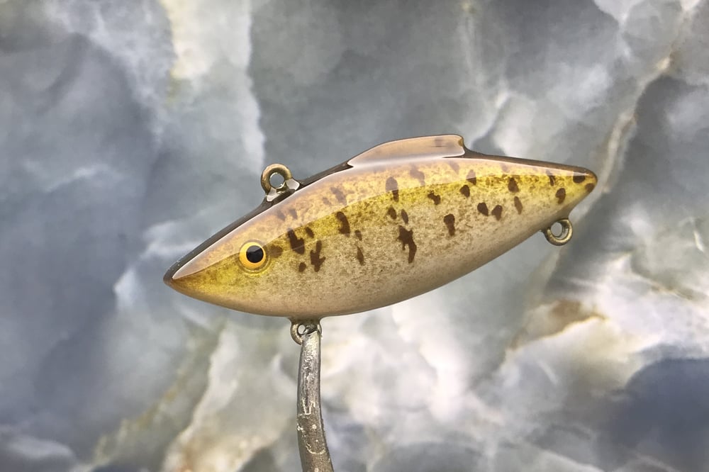 Custom Airbrushed Lipless Crankbait 2600 - Image 4