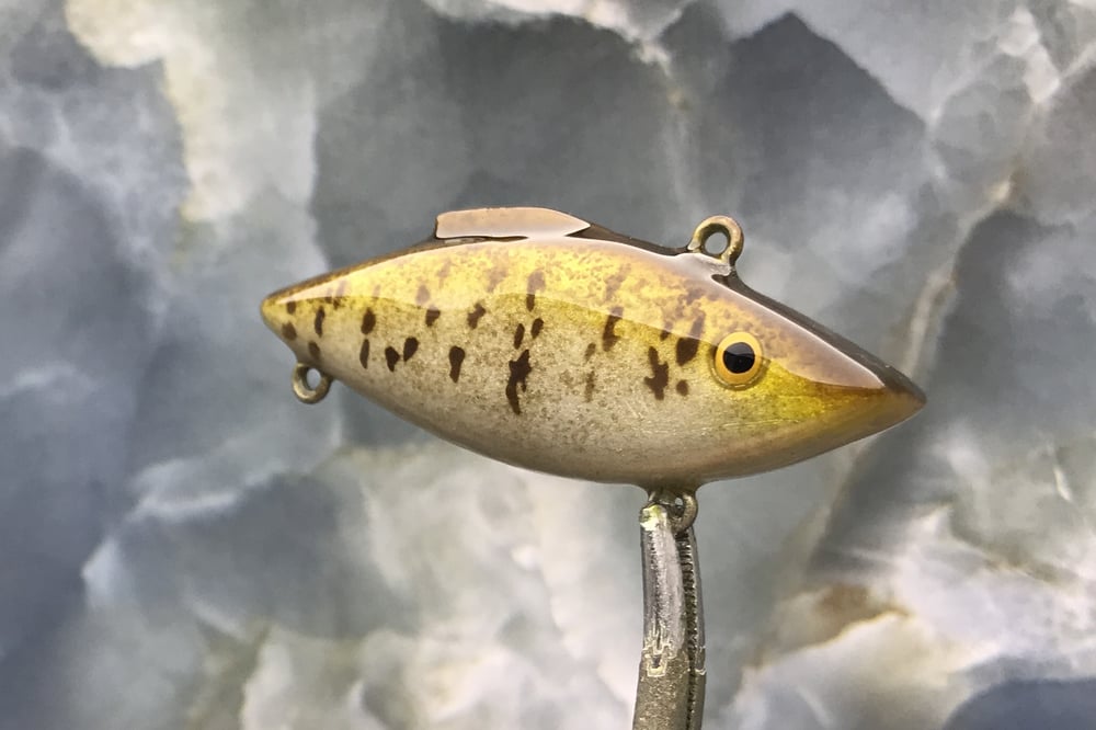 Custom Airbrushed Lipless Crankbait 2600 - Image 5