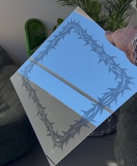 Thorn mirror