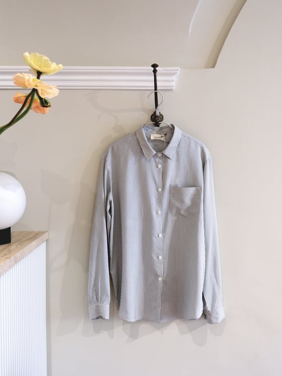 Image of Camicia classica a uomo in seta