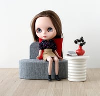 Image 2 of grey sofa for Blythe dolls