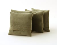 Image 4 of 1:6 pillows