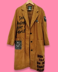 Image 2 of PLAN B ¥ DENIM COAT UPCYCLED  ¥ UNISEX ¥ VINTAGE TRENCHCOAT ¥ IBIZA¥ HANDPAINTED