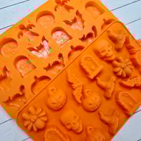 Image 2 of Halloween shapes 2pk.