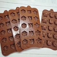 Image 2 of Flowers 4pk 